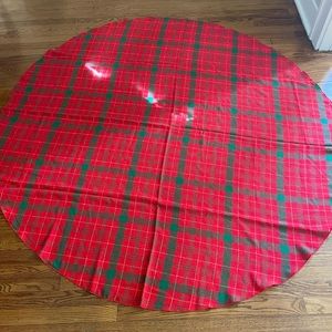 70” Round Tartan plaid vintage Christmas tablecloth